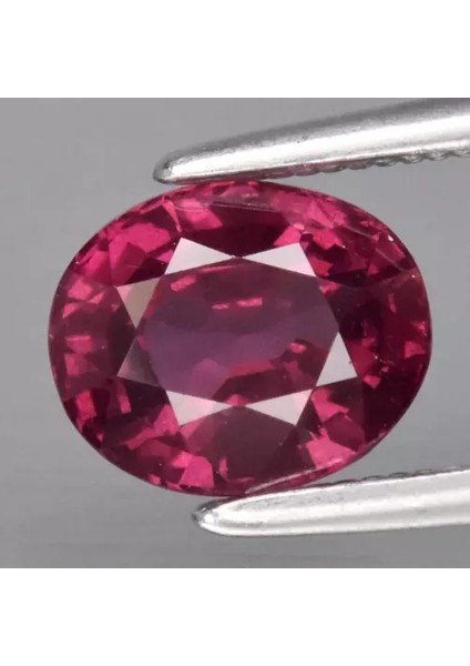 1.67 Ct 7.2x6 mm Oval Natural Purplish Pink Rhodolite Garnet Gemstone, Mozambique