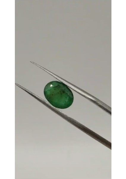2.10 Ct 7x9.5 mm Oval Natural Green Emerald
