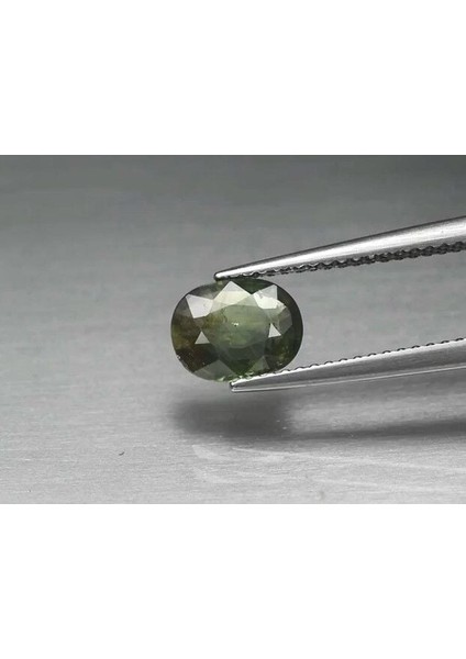 1.31 Ct 7.7x6 mm Oval Green Sapphire Africa, Heated