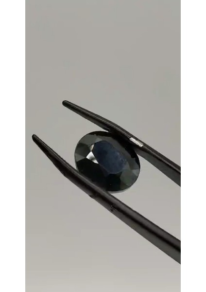 11.90 Ct 12.7x10.9 mm Oval Natural Uunheated Sapphire