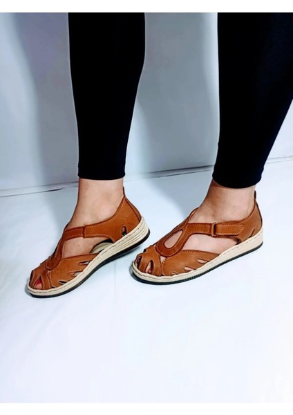 Yüksek Dolgu Topuklu Içi Dışı % 100 Deri Sandalet fırsatları