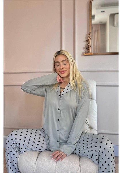 Gri Points Desenli Bambu Önden Düğmeli Uzun Kol Kadın Pijama Takımı