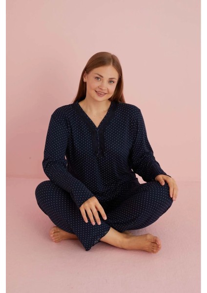 Kadın Büyük Beden Desenli Yakası Düğmeli Uzun Kollu Bambu Pijama Takımı