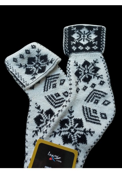 Çorap patik kışlık yünlü orlon akrilik karışım motifli desenli beyaz/siyah standart beden yetişkin unisex ÇP2-2