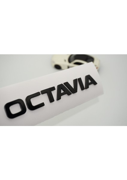 Octavia Yeni Nesil Bagaj Siyah Yazı Logo Skoda Ile Uyumlu