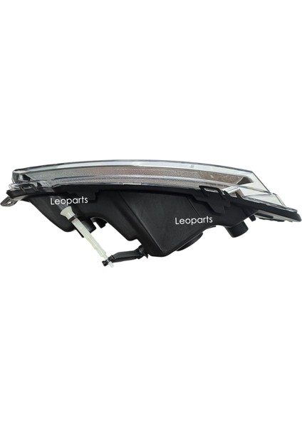 Skoda Octavia Sis Lambası Sağ (Içi Beyaz) 2013-2016 5E0941702