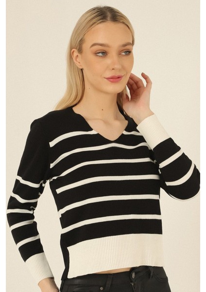 Kadın Siyah Ekru Çizgili Ringel V Yaka Ince Triko Kazak fırsatları