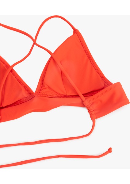 Bağlama Detaylı Arkası Çapraz Askılı Bralet Bikini Üstü