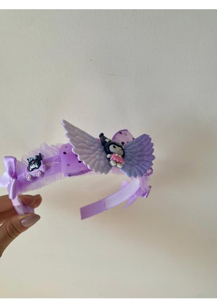 Kız Çocuk Kuromi Figürlü Simli Kanatlı Kurdeleli Mor Renk Tüllü Taç 1 Adet