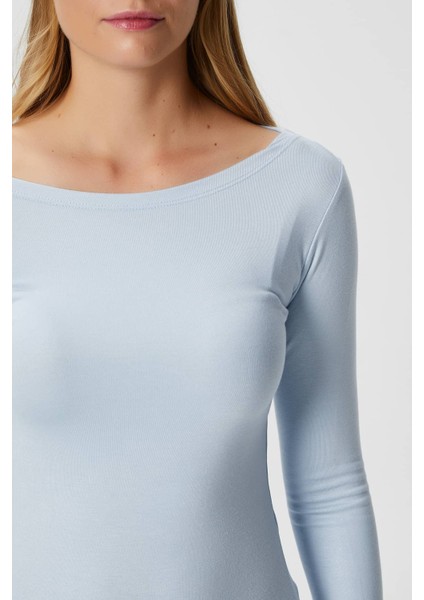 Kayık Yaka Uzun Kollu Açık Mavi Soft Top / Bluz