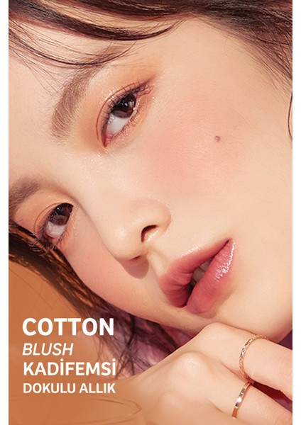 Gün Boyu Kalıcı, Ciltle Bütünleşen, Kadife Dokulu Topaklanmayan Allık Cotton Blusher (Vintage Robe) fırsatları