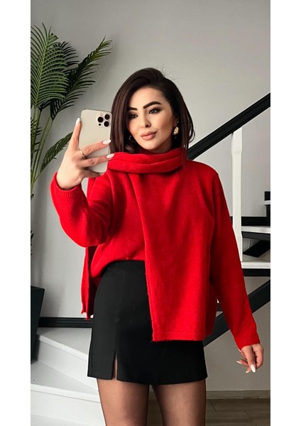 Marka Siyah Yırtmaçlı Mini Şort Etek