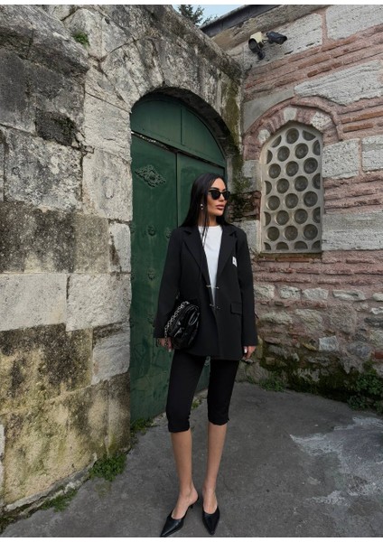 Kol Detay Çengelli Siyah Blazer Ceket