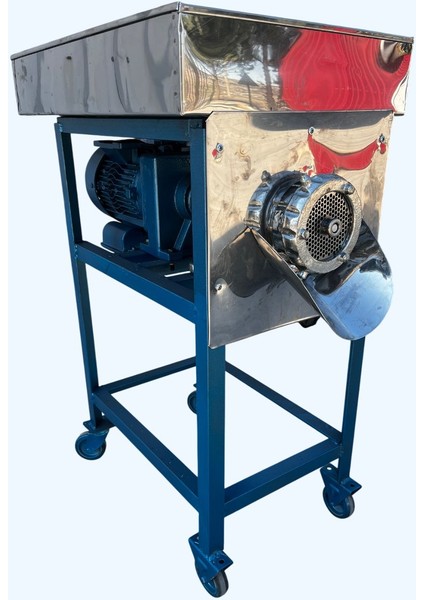 Seçil 32’lik Şanzımanlı Endüstriyel Et Kıyma Makinesi - Büyük Ölçekli Işletmeler Için Güçlü Çözüm