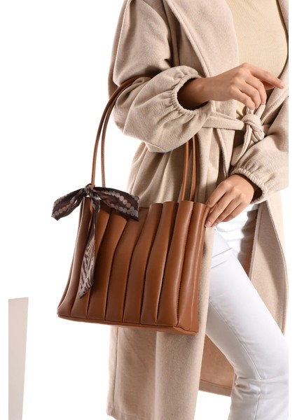 Mıknatıs Kapaklı Cüzdan Detaylı Fularlı Kadın Kol ve Omuz Çantası