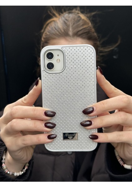 iPhone 11 Uyumlu Elmas Pırlanta Taşlı Gümüş Kılıf