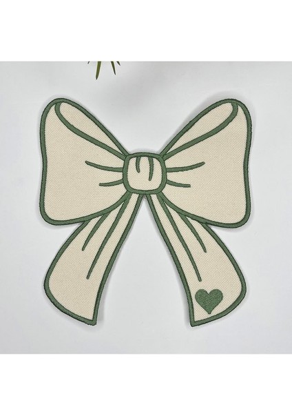 Kurdele Şeklinde Nakışlı Kumaş Kokteyl Peçetesi 1 Adet Ekru Yeşil