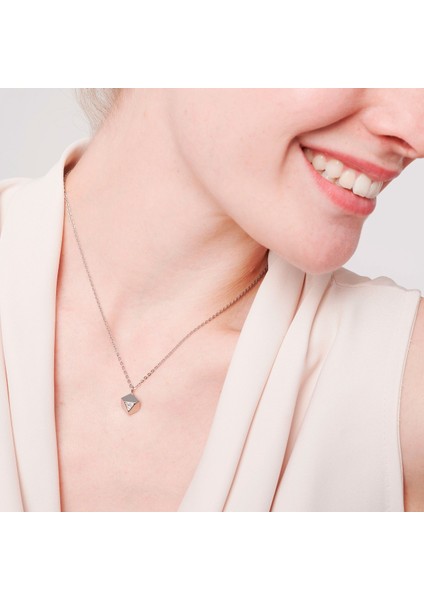 Swarovski® Kristalli Kesimli Yüzeyli Prizmatik Manyetik Kolye Ucu