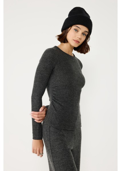 Bej Yumuşak Doku Uzun Kollu Body