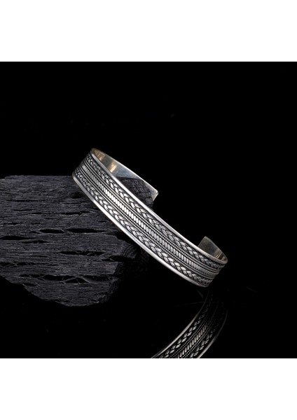 925 Ayar Gümüş Örgü Motifli Erkek Kelepçe Bileklik Modeli fiyatları