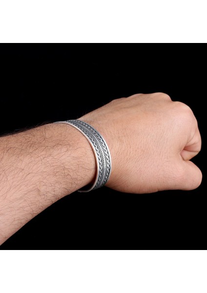 925 Ayar Gümüş Örgü Motifli Erkek Kelepçe Bileklik Modeli modelleri