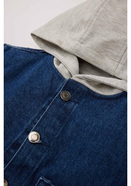 Erkek Bebek Kapüşonlu Cepli Düğmeli Jean Ceket E0285A525SP