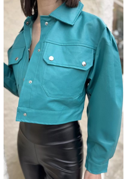 Kadın Çift Cepli Çıtçıtlı Crop Top Suni Deri Ceket