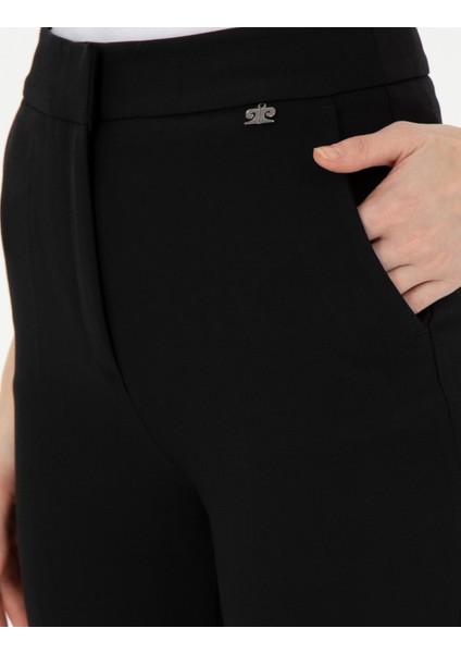 Kadın Siyah Flare Fit Kumaş Pantolon 50290397-Vr046 indirimleri