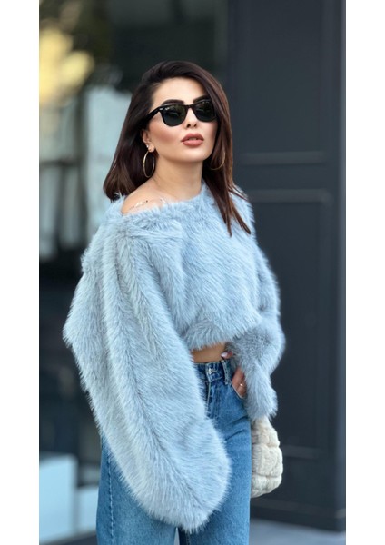 Marka Model Gri Crop Kürk