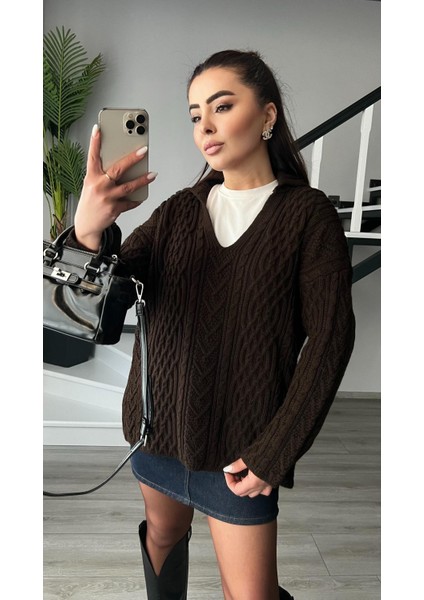 Acı Kahve Yakalı Saç Örgü Kazak