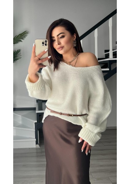 Ekru Kol Katlamalı Salaş Triko Kazak