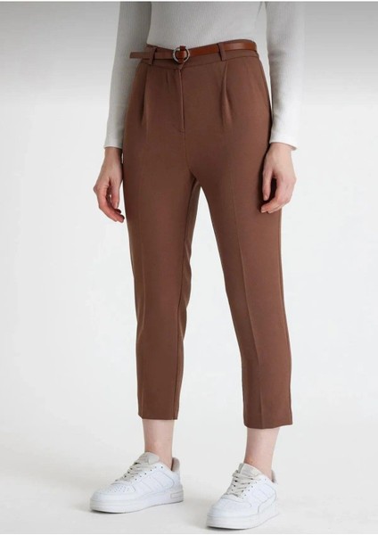 Dar Paça Pileli Kemerli Mevsimlik Kumaş Kadın Pantolon fiyatları