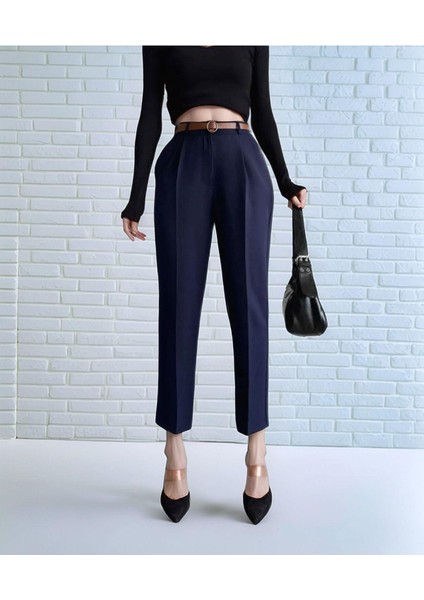 Dar Paça Pileli Kemerli Mevsimlik Kumaş Kadın Pantolon