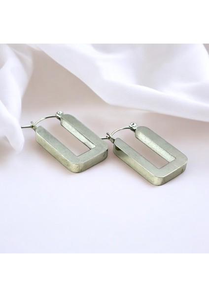 Gümüş Renk Tarz Çelik Küpe