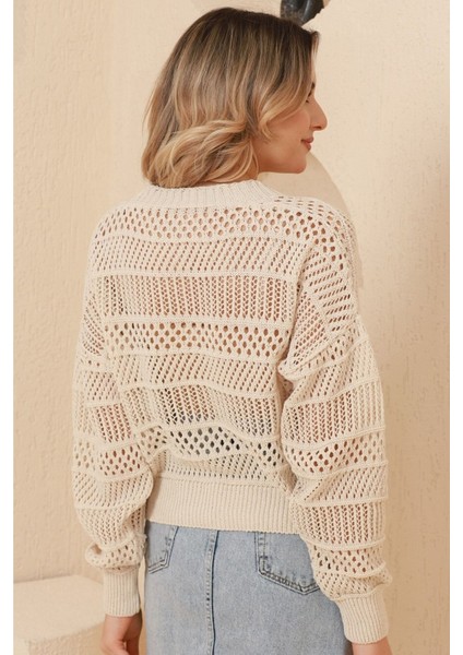 Kadın Krem Yazlık Delikli Düğmeli Hırka indirimleri