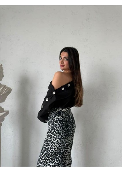 Miss Neşem Kadın Dik Veya Düşük Yaka Düğme Detaylı Kısa Oversize Kesim Pamuk Gömlek fırsatları