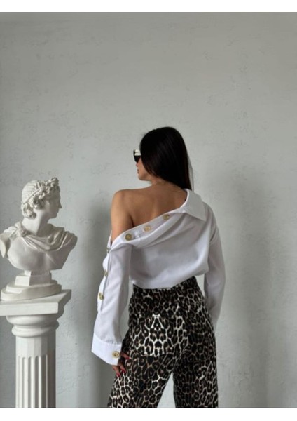 Miss Neşem Kadın Dik Veya Düşük Yaka Düğme Detaylı Kısa Oversize Kesim Pamuk Gömlek fırsatları