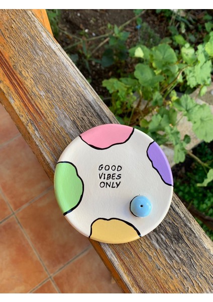 El Yapımı Seramik Tütsülük Renkli Good Vibes Only