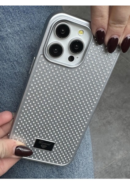 iPhone 15 Pro Max Uyumlu Elmas Pırlanta Taşlı Gümüş Kılıf