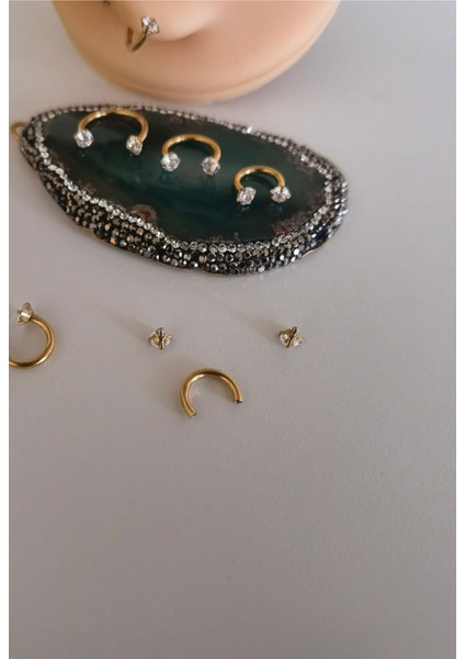Gold Helix Piercing , Zirkon Taşlı Cerrahi Çelik C Piercing -Halka Çap 8mm- 1 Adet
