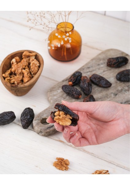 Kilitli Paket Hurma – %100 Doğal & Katkısız (3 * 140 Gr) modelleri