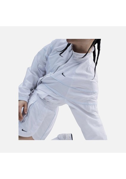 FV6304 468 Nike Sportswear Essentials Windrunner Kadın Spor Ceket