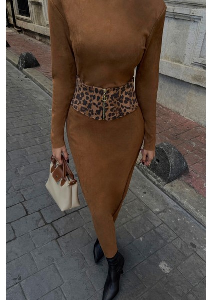 Taba Süet Leopar Desenli Korse Kemerli Uzun Elbise