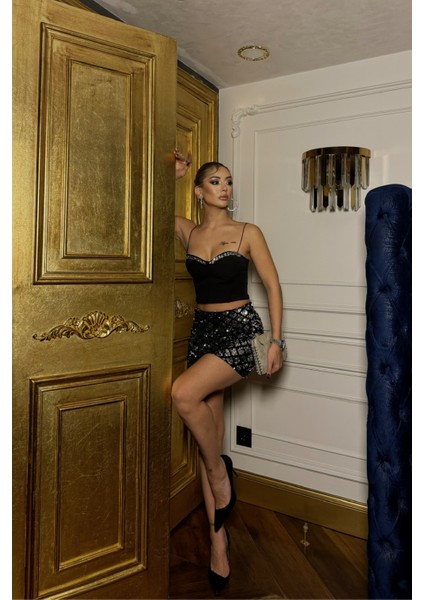 Gümüş Payetli Baklava Desen Mini Etek