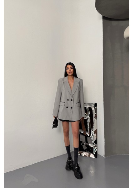 Kaplama Düğmeli Tasarım Gri Ceket