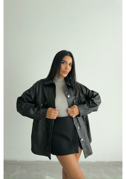 Siyah Düğmeli Deri Gömlek