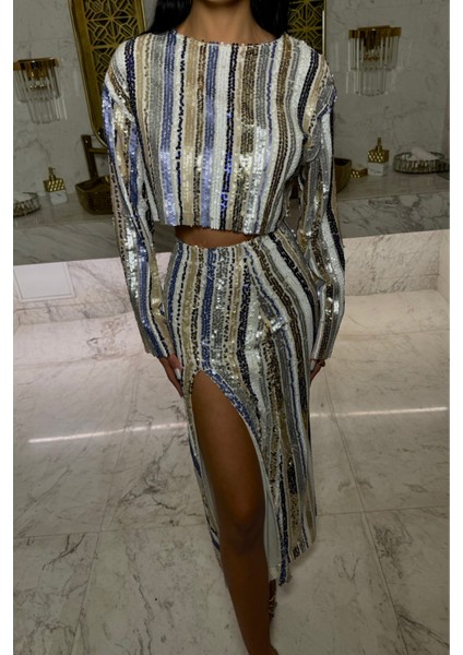 Mavi Şeritli Payet Yırtmaçlı Takım modelleri