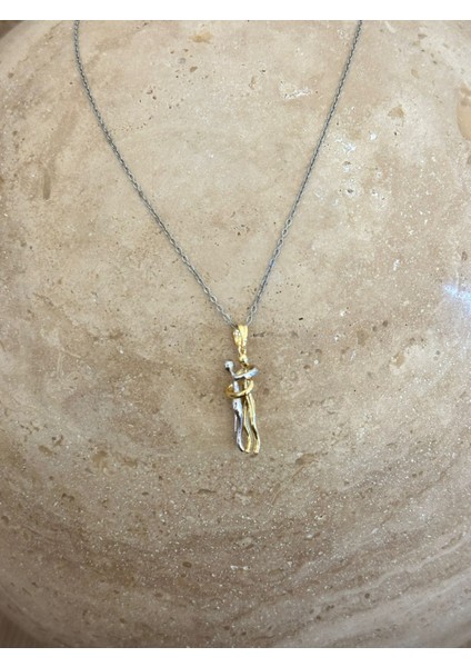 Silver Birbirine Sarılan Sevgili Kolye fiyatları