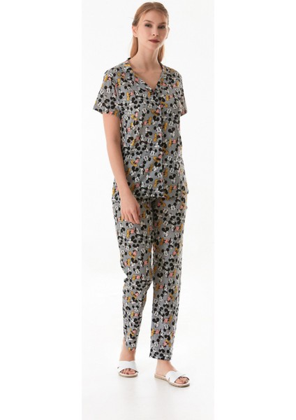 Karakter Baskılı Gömlek Yaka Pijama Takımı indirimleri