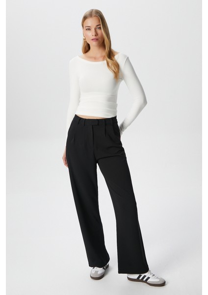 Kayık Yaka Uzun Kollu Ekru Soft Top / Bluz